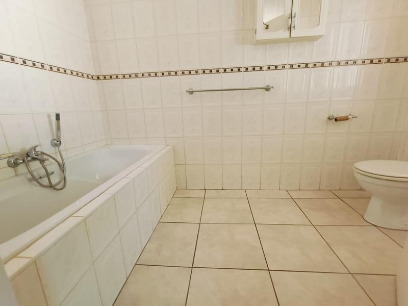 4 Bedroom Property for Sale in Schoongezicht Western Cape